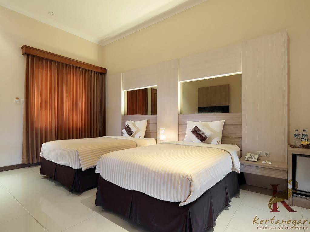 Kertanegara Premium Guest House Malang Esterno foto